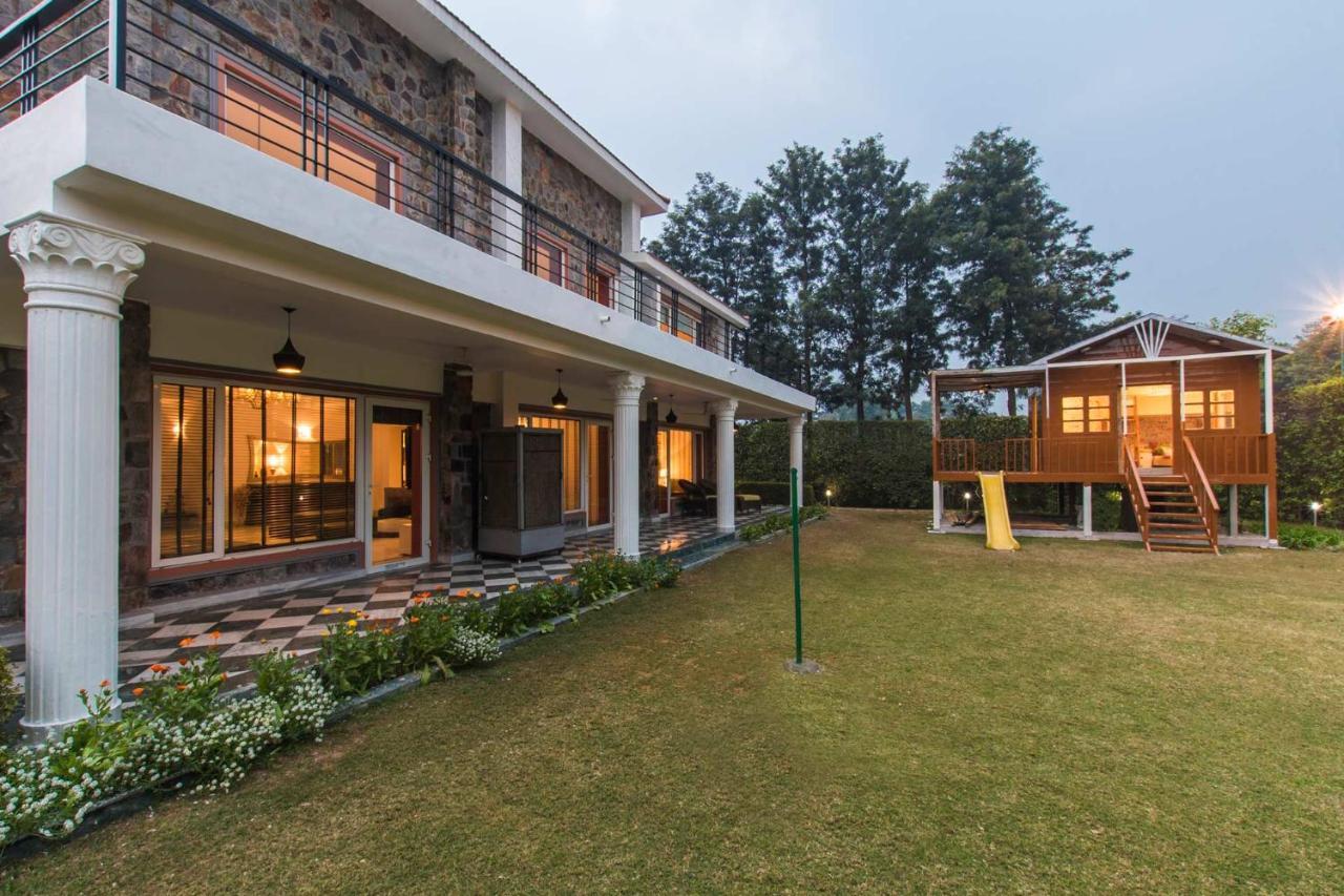 Stayvista At The Banyan Abode With Pool Table, Pet Friendly & Outdoor Pool Manesar Esterno foto