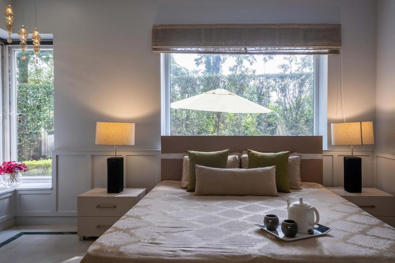 Stayvista At The Banyan Abode With Pool Table, Pet Friendly & Outdoor Pool Manesar Esterno foto