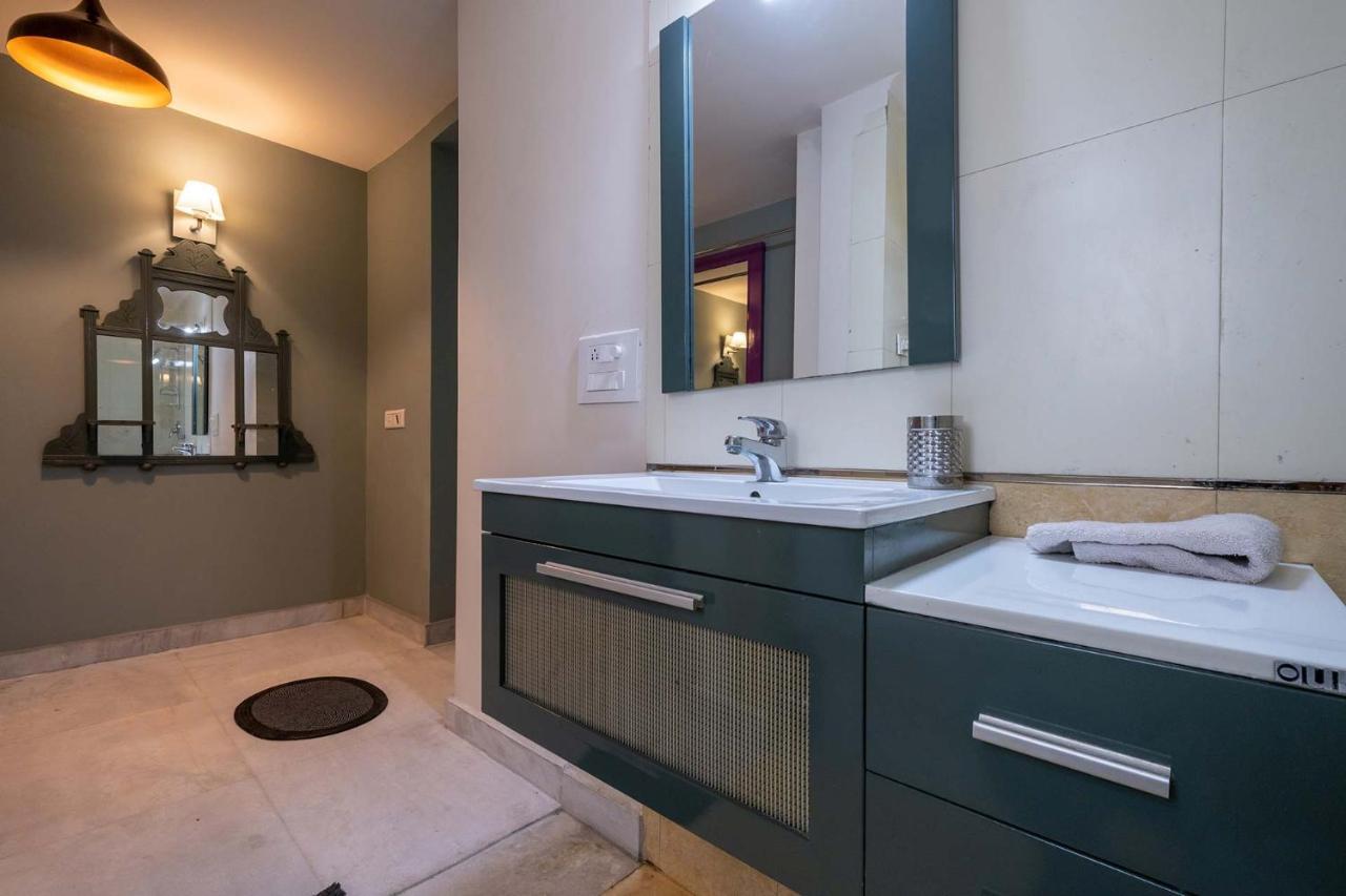 Stayvista At The Banyan Abode With Pool Table, Pet Friendly & Outdoor Pool Manesar Esterno foto