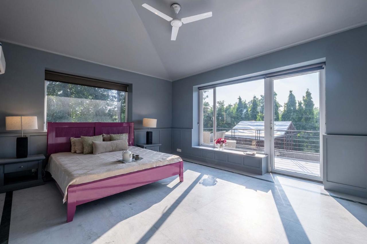 Stayvista At The Banyan Abode With Pool Table, Pet Friendly & Outdoor Pool Manesar Esterno foto